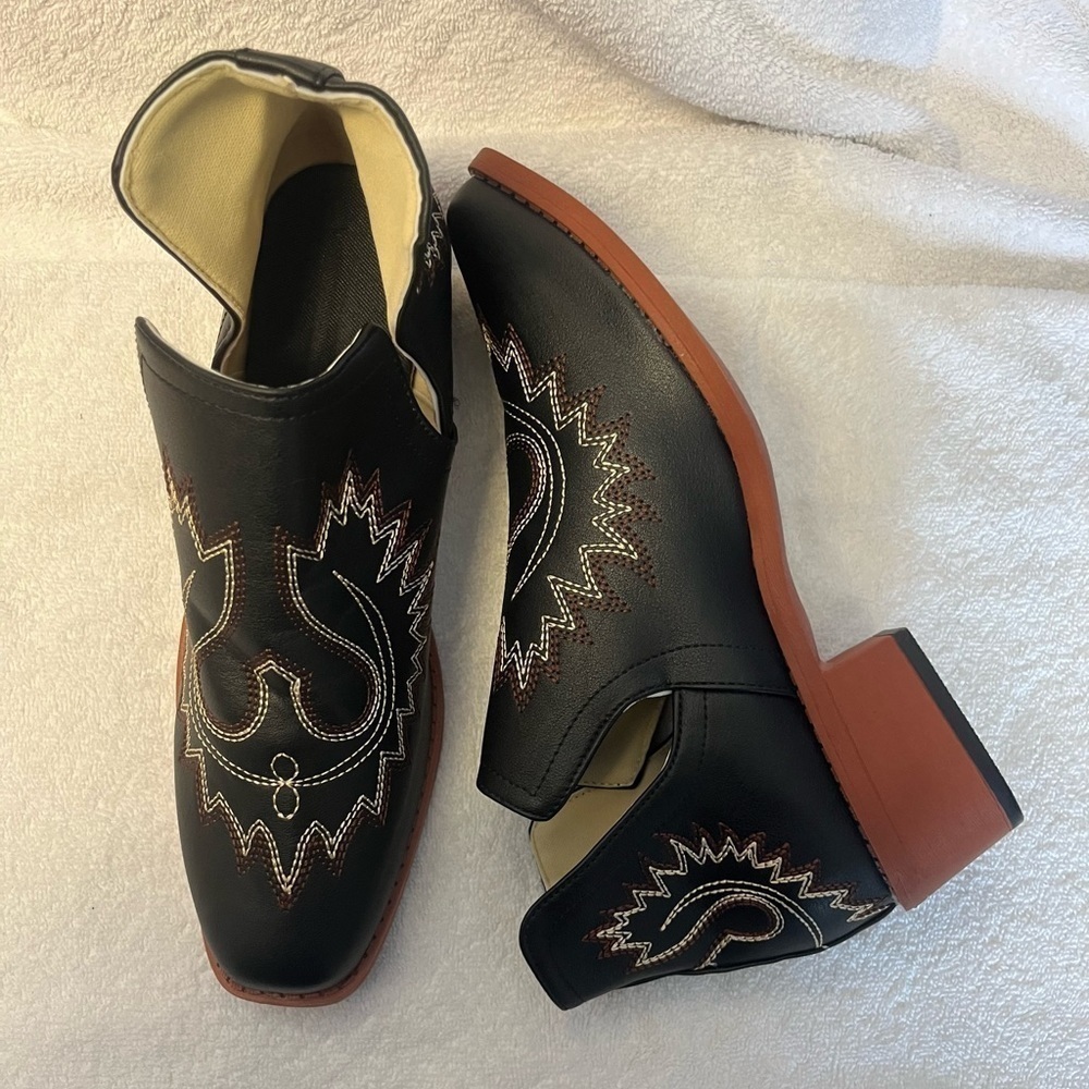 Women’s Western Chelsea Ankle Boots Black Stitch Block Heel Pointed Toe 6.5 NWT - Picture 4 of 5